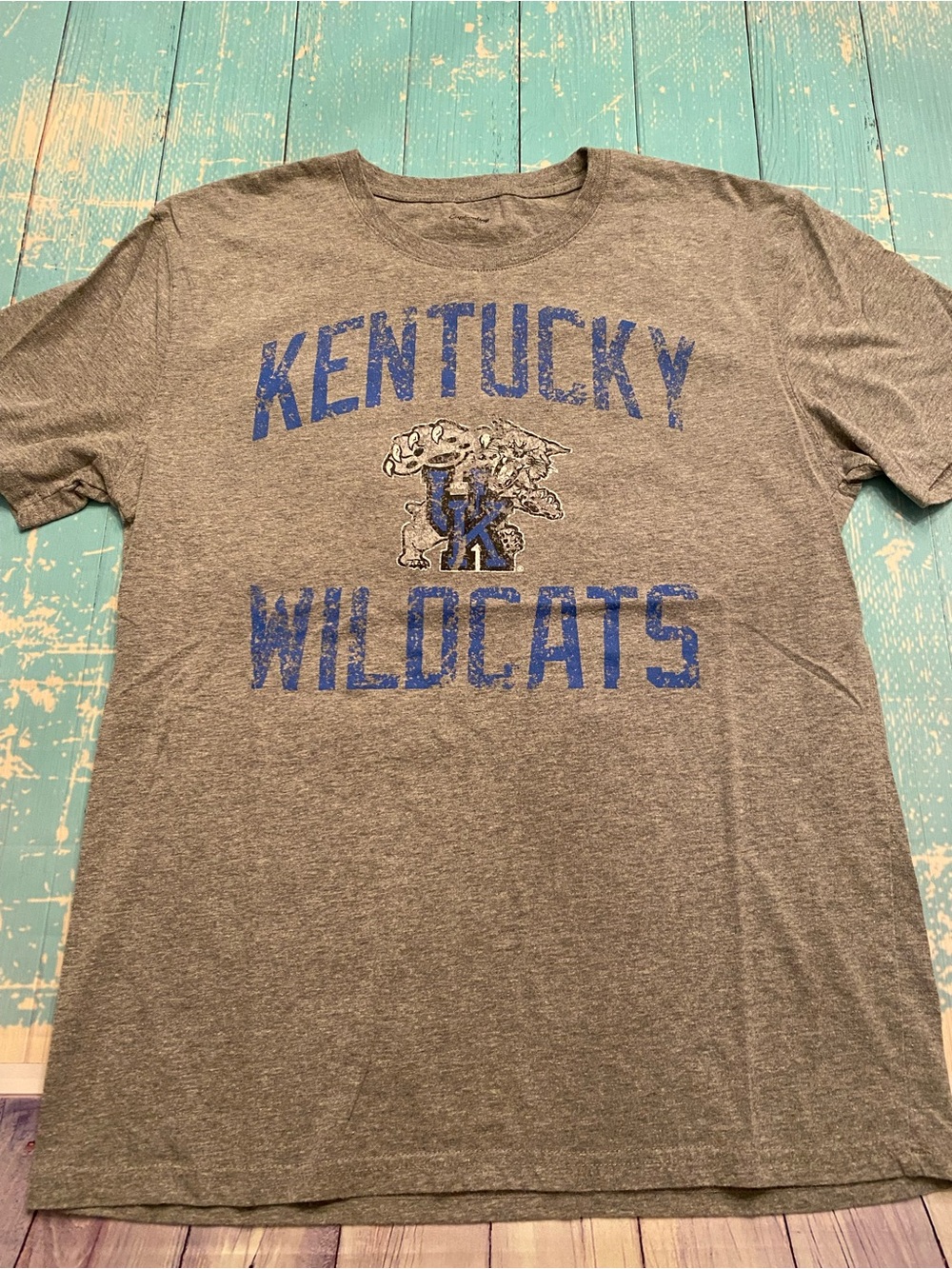 University of Kentucky Wildcats Gray Graphic Tee with Blue Print